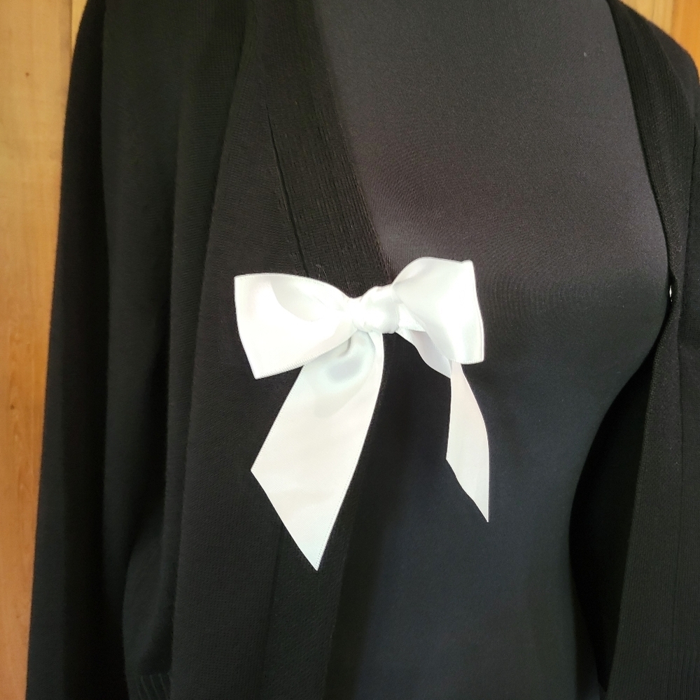 Elegant Black Sweater with White Bow - Picture 6 of 14